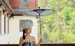 男攻打男受光屁股SP调教